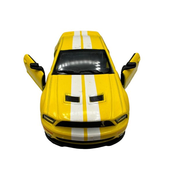 Kinsmart 2007 Shelby GT 500 Model Car 1/36 Scale KT5310 Diecast Pull Back Action - Picture 7 of 15